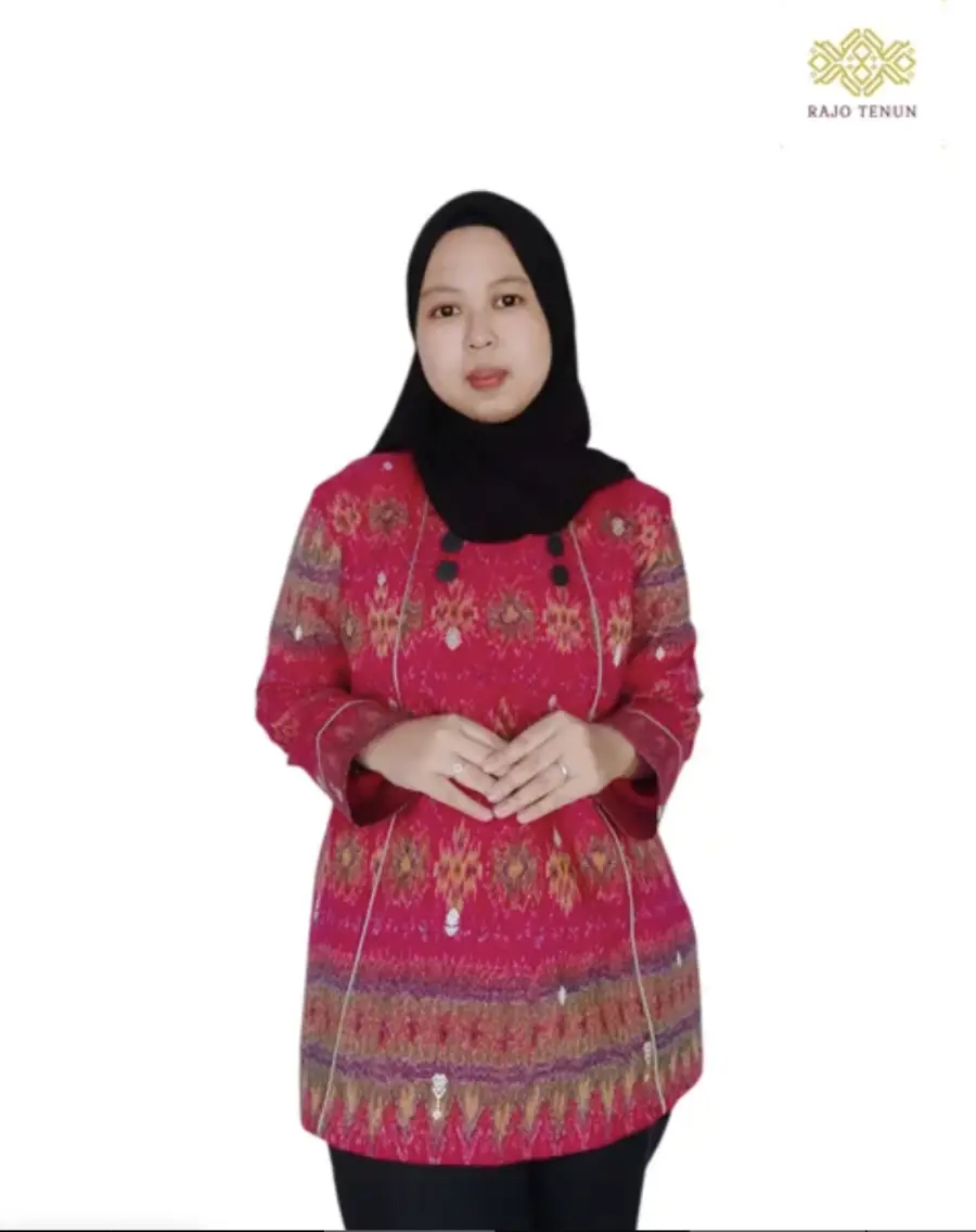Baju Tenun Wanita Merah